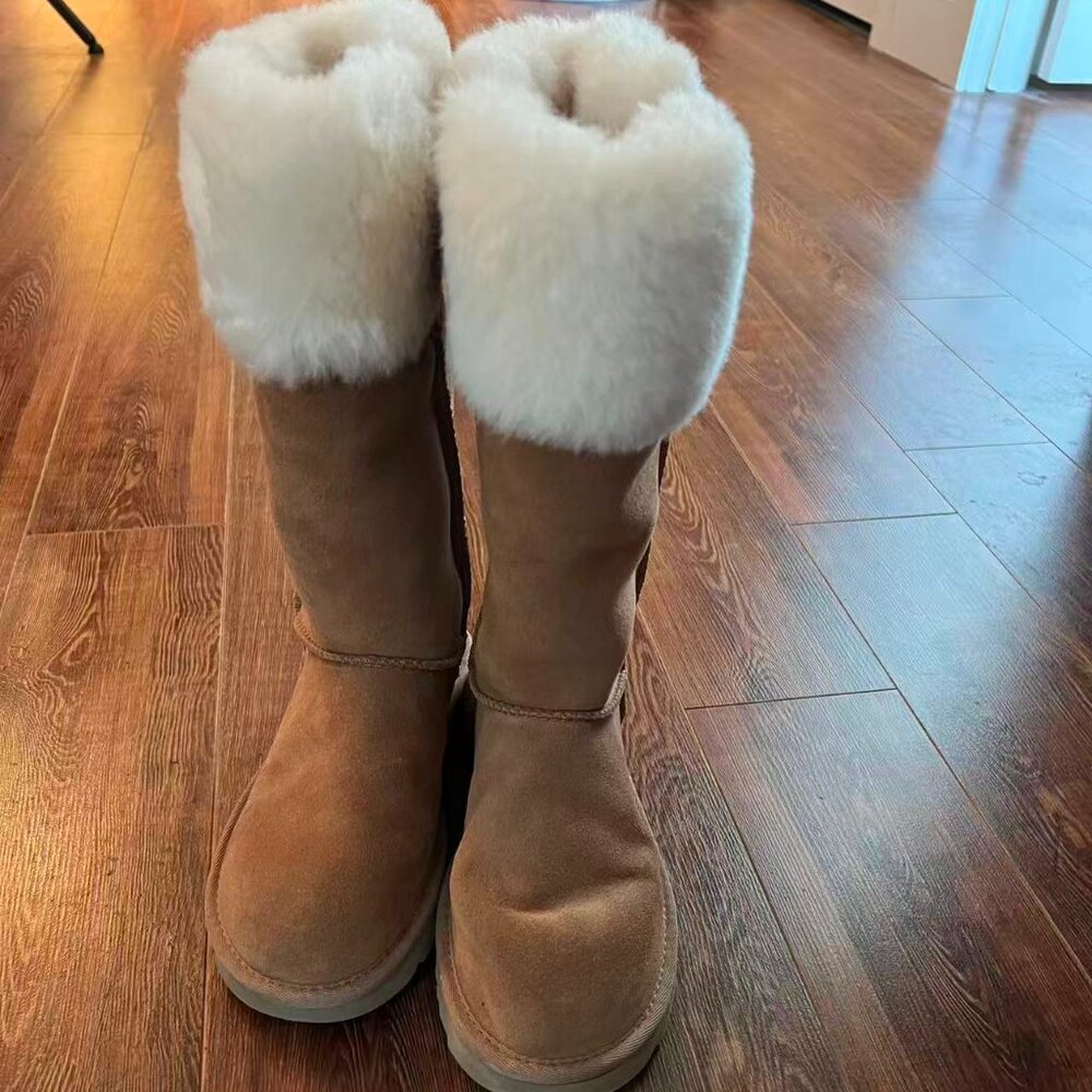 Women's Tan Shearling Boots